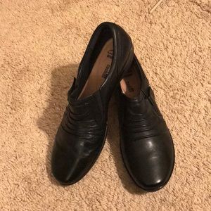 NWT. Clark’s size 11❤️